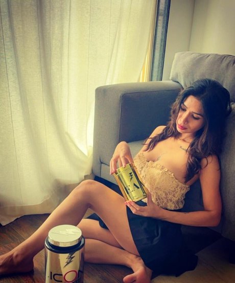 bossgirlannie porno foto