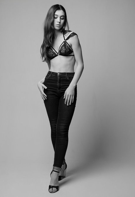 Diana Pozhidaeva exklusive perfekte foto