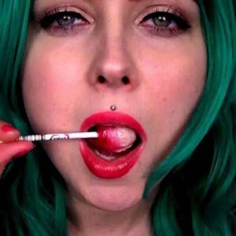 TheOneLilium ASMR heiße exklusive fotos