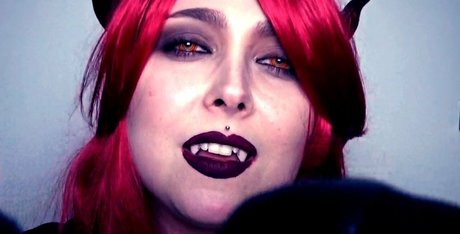 TheOneLilium ASMR schöne hübsche galerien