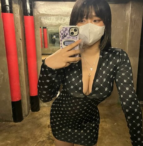 Hana Song perfekte pornostar bilder