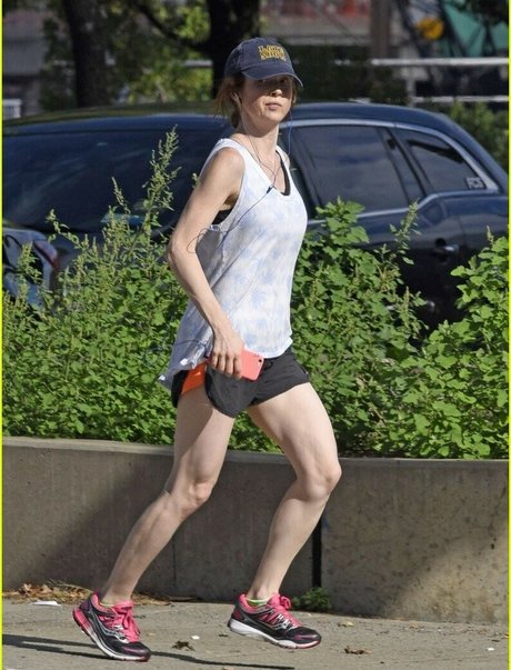 Ellie Kemper kostenlose erotische galerie