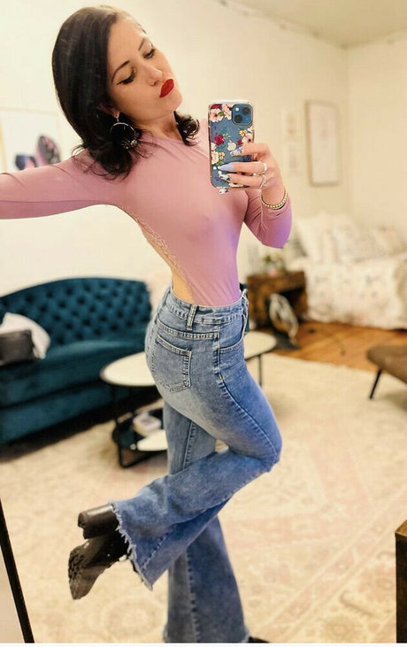 Keanu C Thompson perfekte pornostar archiv