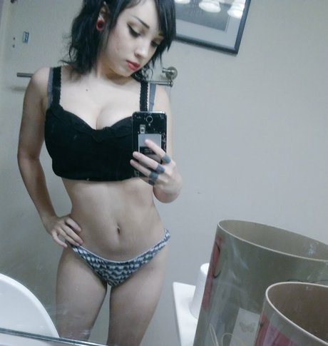 Ghoulempress erotische nackt bilder