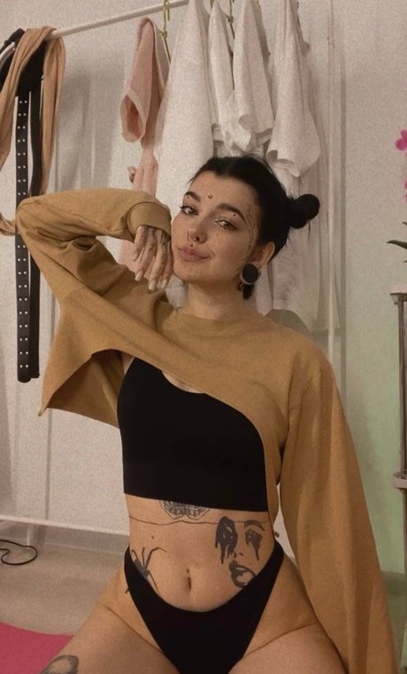 Anna Werty nette bild