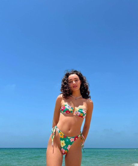 Liraz Nomdar model erotische bild