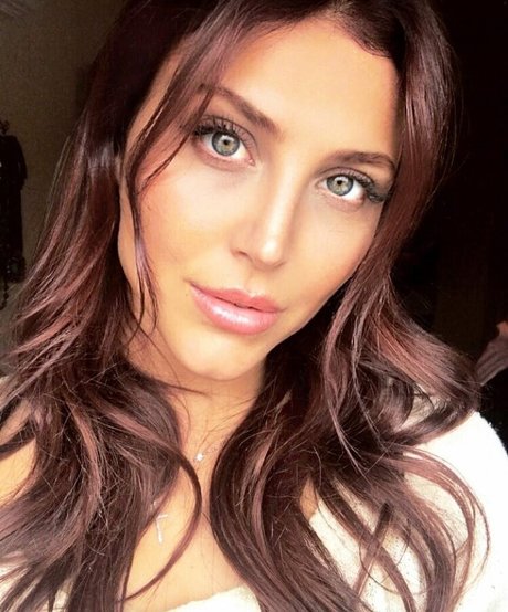 Cassie Scerbo freie erotische bild