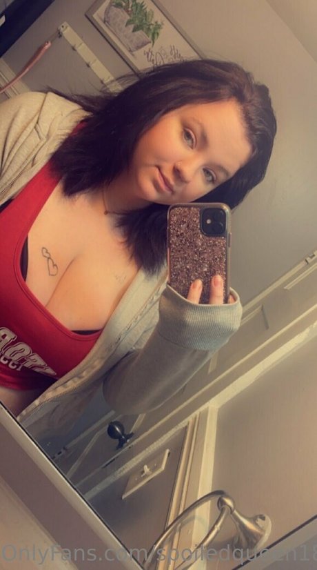 spoiledqueen180 exklusive nackt bild