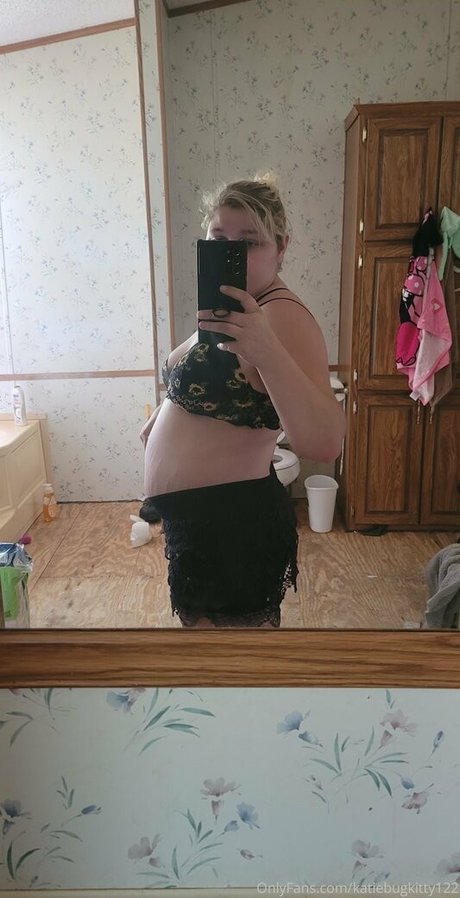 katiebugkitty122 nackt schöne foto