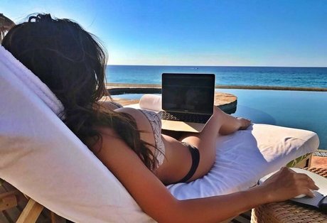 Maria Ho model nackte bild