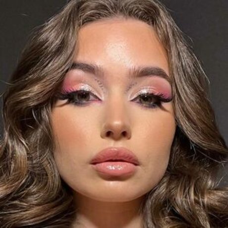 erika cherry nacktheit erwachsene fotos