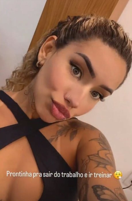 Muito Linda beste nackte foto