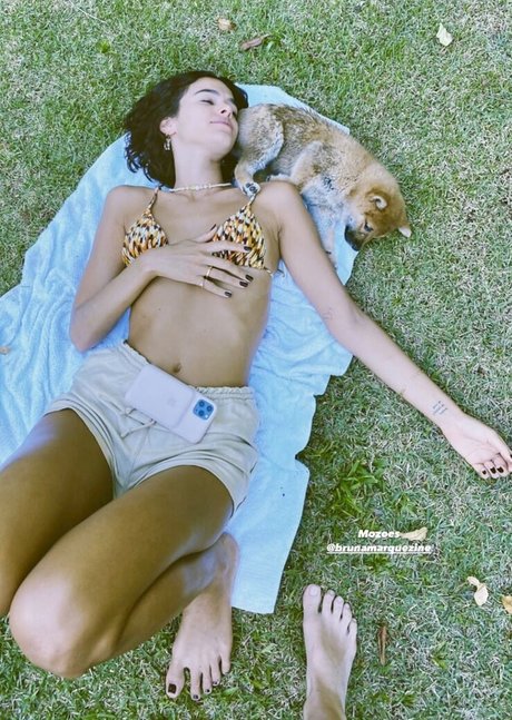 Bruna Marquezine schöne perfekte galerie