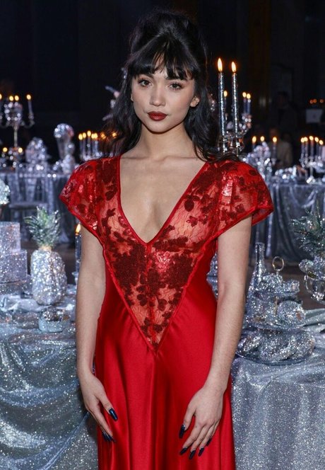 Rowan Blanchard erwachsene porno fotos