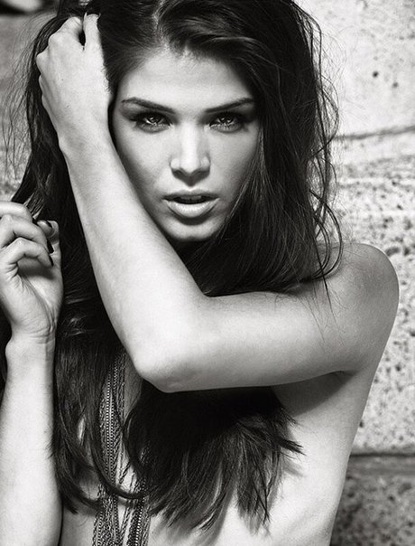 Marie Avgeropoulos porno freie bild