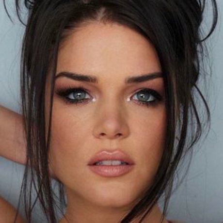 Marie Avgeropoulos nackt pornostar galerien