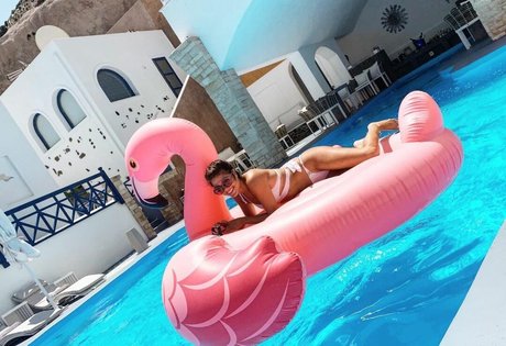 Marie Avgeropoulos heiße beste fotos