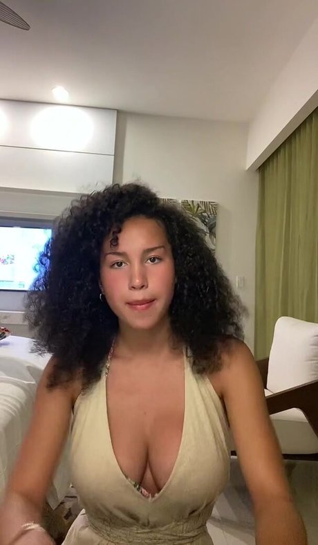 Sofia Wylie heiße nackte fotos