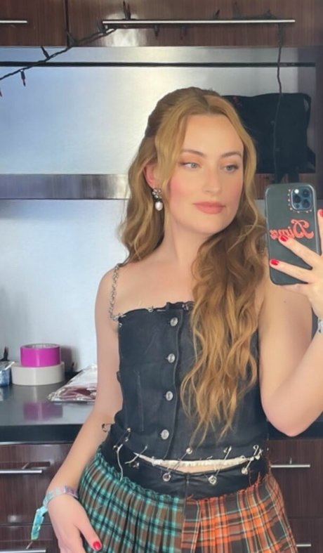 Amelia Dimoldenberg hübsche nette galerie