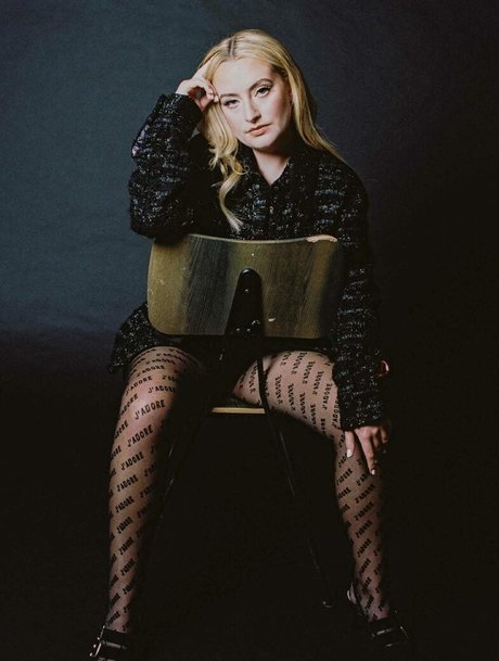 Amelia Dimoldenberg exklusive hübsche bild