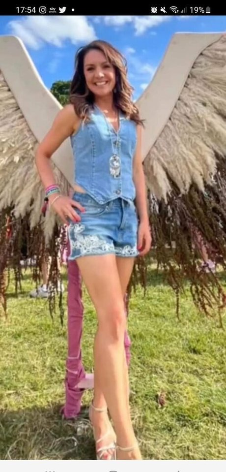 Laura Tobin beste exklusive bild