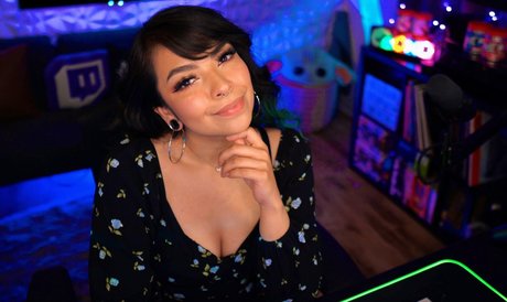 Aileen Senpai nackt pornographische fotos