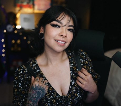 Aileen Senpai kunst nackten bilder