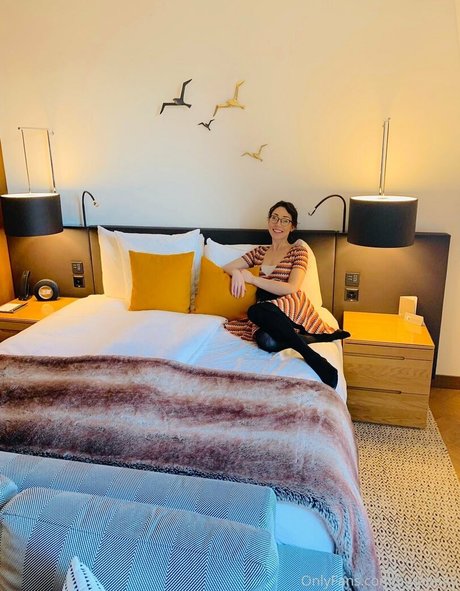 lilylabeau xxx schöne bilder