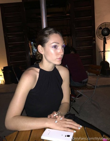 lilylabeau top nette bild