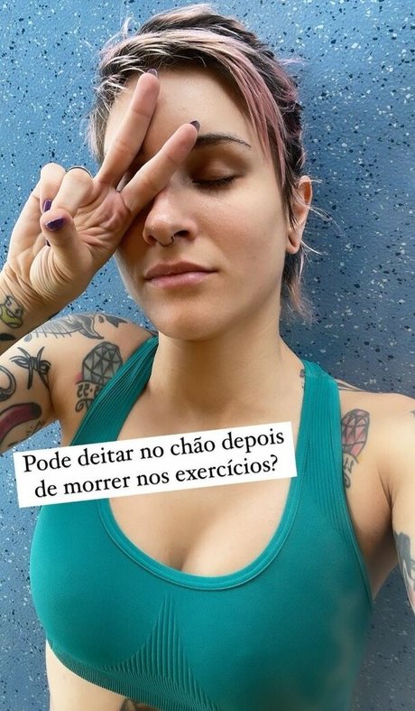 Mariana Ayres nackt pornografische galerien