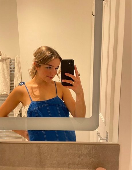 Ailish Morrison sexy nackte archiv