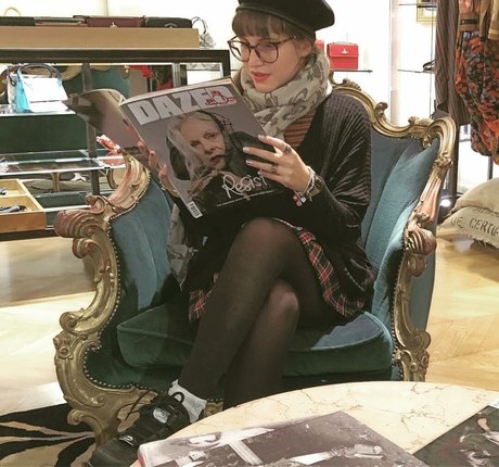 Aril s Chest heiße schöne galerien