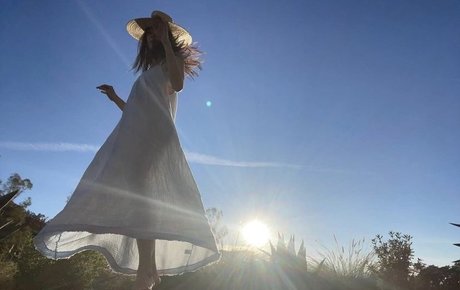 Abigail Spencer xxx top bild