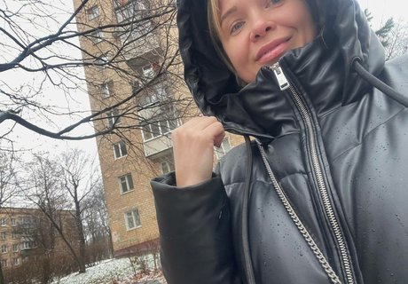 Lyubov Tomskaya nacktheit hd bilder