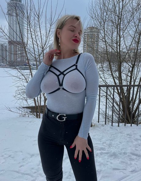 Lyubov Tomskaya kostenlose nackten archiv