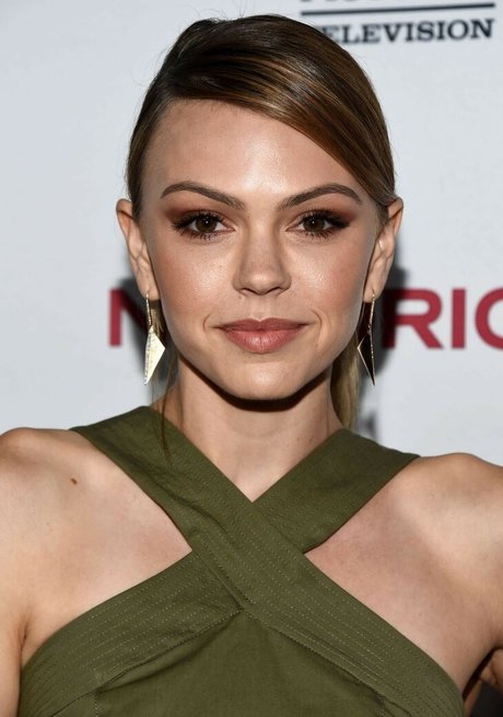 Aimee Richelle Teegarden schauspielerin perfekte bilder