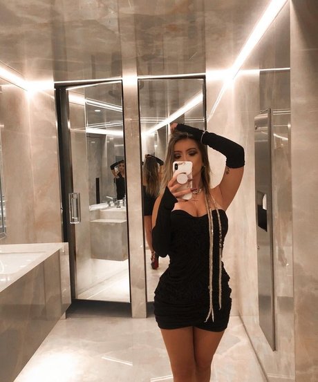 Carolina Fernandes exklusive sexy bilder