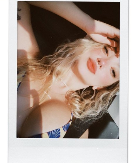 Carolina Fernandes xxx kunst bild