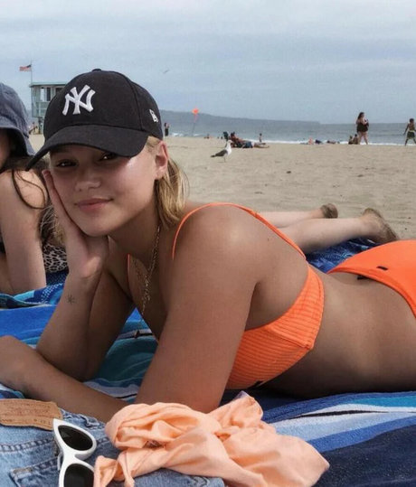 Olivia Holt erwachsene hübsche bilder