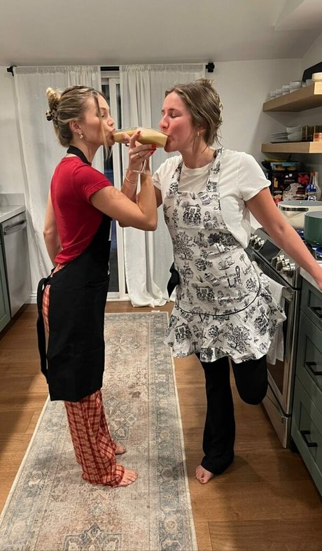 Olivia Holt kostenlose nackte archiv