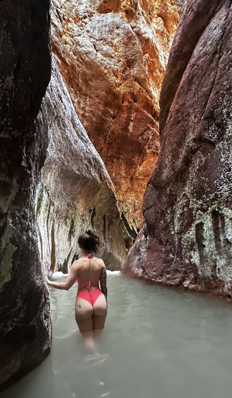 Maddison Noel pornostar akt foto