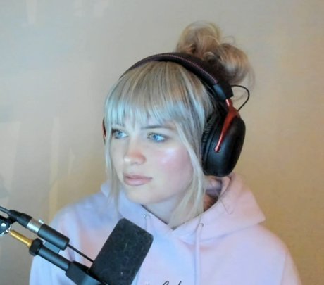 QTCinderella model exklusive foto