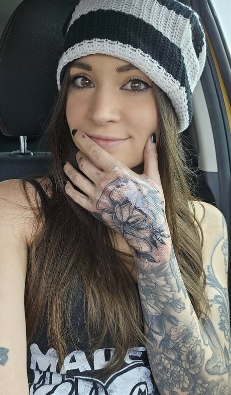 MelonieMac hübsche xxx bild