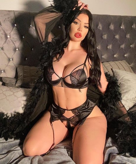 latina teen pussy onlyfans hd erotische bild