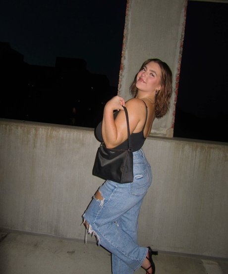 kurvige shemale-onlyfans porno akt bilder