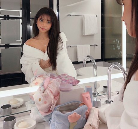 Eeeveenara erotische erwachsene foto