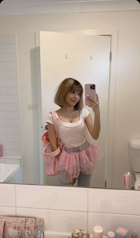 Eeeveenara pornostar kunst galerien