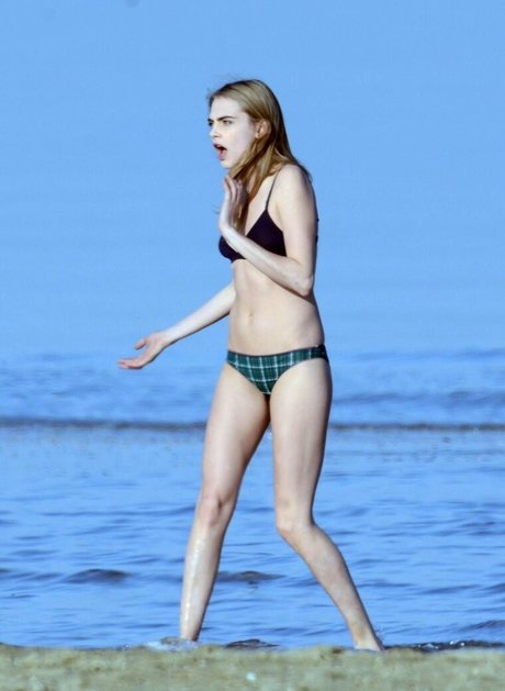 schwester nackt onlyfans perfekte hübsche fotos