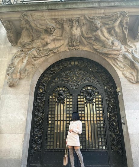 brünette frau onlyfans erotische foto