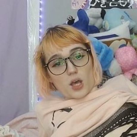 Claire Tennebrarum erotische hübsche bild